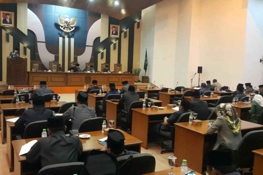 Sekda dan Sejumlah Camat Absen Di Rapat Paripurna Ke Dua DPRD Kabupaten Pasuruan