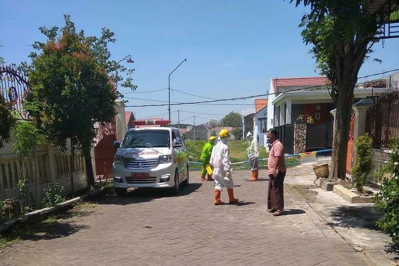 Pasca Melakukan Cuci Darah Di Surabaya, PDP Asal Gadingrejo Dijemput Satgas Covid - 19 Kota Pasuruan