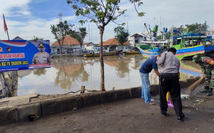 Kawasan Pelabuhan Pasuruan Lebih Bersih Pasca Disapu Polisi Dan TNI Dalam Rangka InI