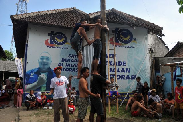 Partai Nasdem Jatim Menggelar Pesta Rakyat Dalam Rangka Memperingati HUT ke 77 Republik Indonesia