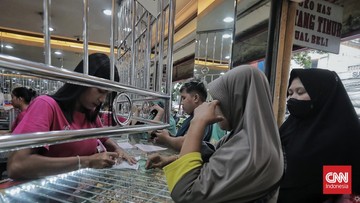 Kebutuhan Lebaran 2026 Meningkat, Warga Jakarta Ramai-Ramai Cairkan Aset Emas di Cikini