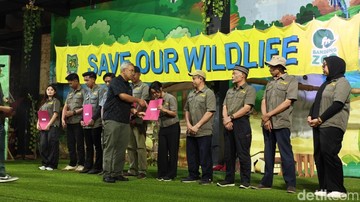 Menanti Kepastian di Bandung Zoo: Ratusan Pekerja Terima Bantuan di Tengah Penutupan Operasional