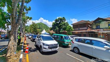 Ciwidey Macet Total: Polisi Terapkan Dua Kali Sistem Satu Arah Antisipasi Banjir Kendaraan Wisatawan