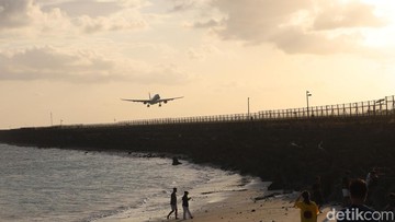 Gejolak Global Tekan Industri Penerbangan: Penurunan Penumpang Umrah dan Kendala Suku Cadang