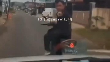 Momen Viral di Ciamis: Aksi Pemuda Kejar Mobil Berujung Perusakan Spion dan Mediasi Damai