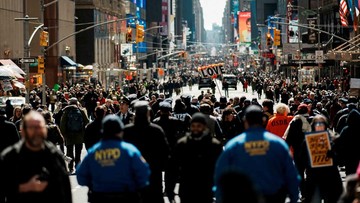 Gelombang Protes Meluas di AS: Jutaan Warga Turun ke Jalan Menentang Kebijakan Pemerintahan Trump