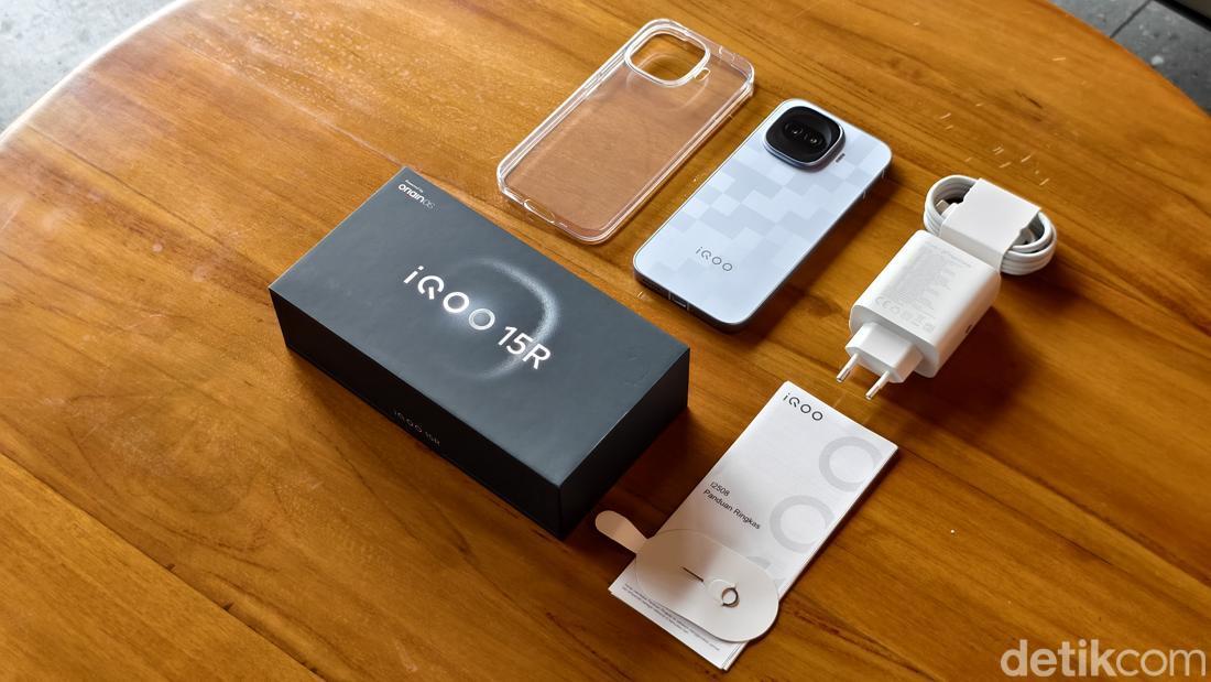 Unboxing iQOO 15R: HP Gaming Rp 7 Jutaan Pertama Pakai Snapdragon 8 Gen 5